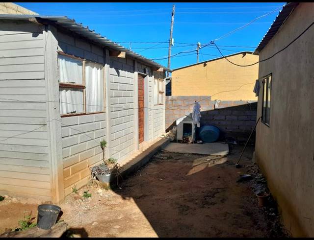 2 BEDROOM HOUSE FOR SALE IN SOL PLAATJIE